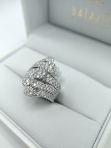 Five Flowers Diamond Ring