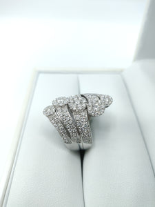 Five Flowers Diamond Ring